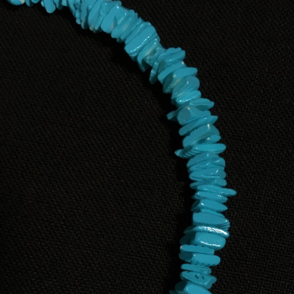Turquoise Shell Style Necklace - Picture 3 of 4